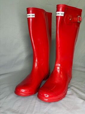 Hunter Red Gloss Tall Women's Rain Boots Size 8W